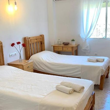 Hostal Sango Sierra De Las Nieves Alozaina Bagian luar foto