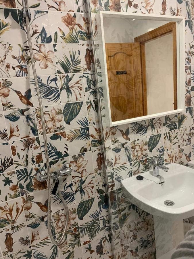 Hostal Sango Sierra De Las Nieves Alozaina Bagian luar foto