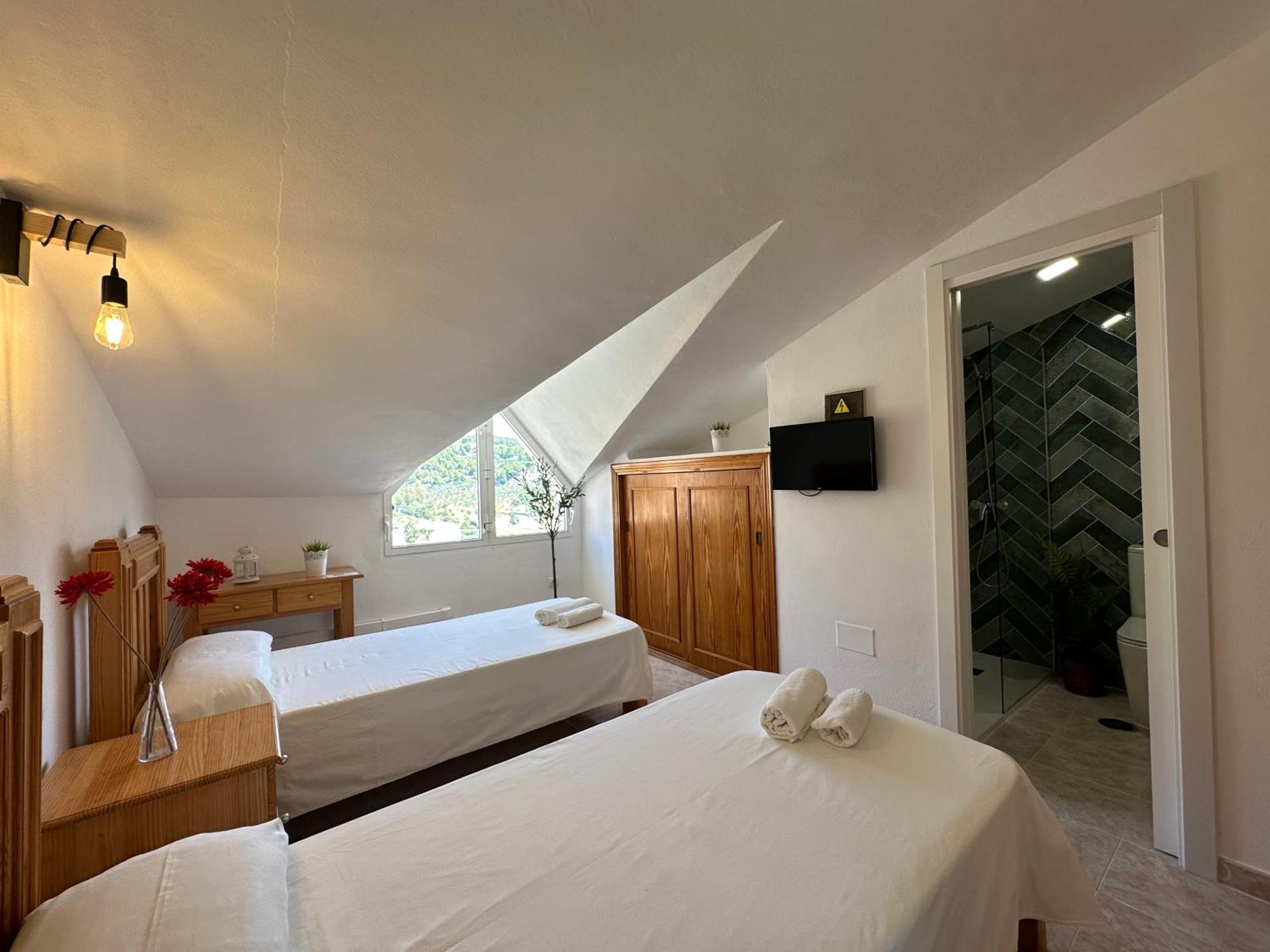 Hostal Sango Sierra De Las Nieves Alozaina Bagian luar foto