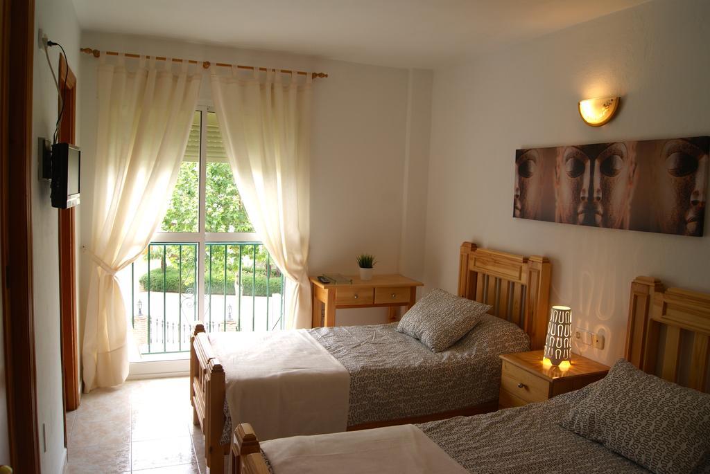 Hostal Sango Sierra De Las Nieves Alozaina Ruang foto